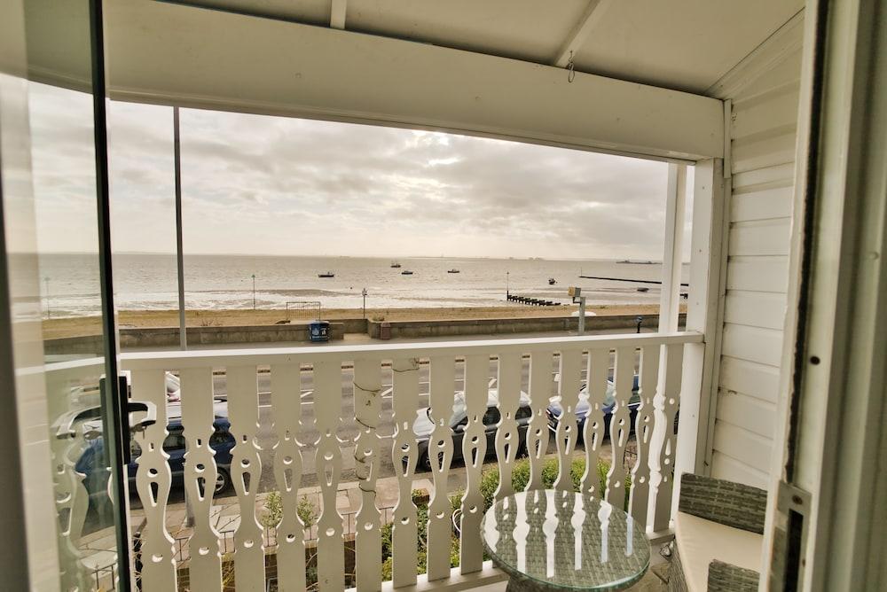 The Beaches Guest House (Adults Only) Southend-on-Sea Buitenkant foto